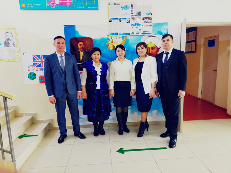 Шоқан Уәлиханов атындағы орта мектебінде 21 Ақпан Халықаралық Ана тілдері күніне орай, Гуманитарлық пән бірлестігі "Тіл—ел тірегі" тақырыбында  апталықтың ашылуын жасады.