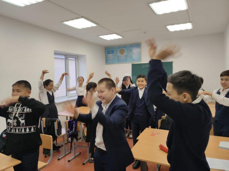 Оқушылардың өмір туралы көзқарастарын анықтау және өмірге тура  көзқарас  қалыптастыру мақсатында оқушылармен "Мен өмірді сүйемін"  тренингі өтілді